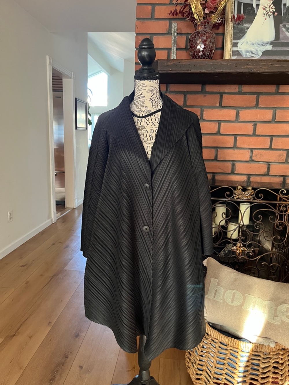 MC Oasis Women's Black Pleated Cape Coat - Minimalist Button-Front Outerwear